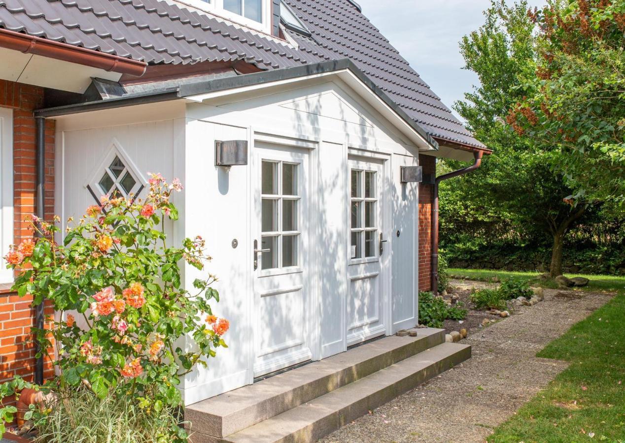 Haus Watthus - Wohnung Paradies Nebel Exterior foto